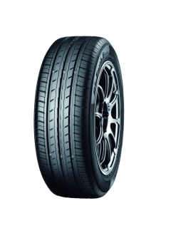 Yokohama ES32A 225/40 R18 92W
